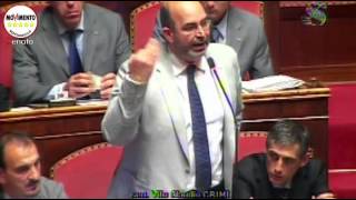 Parlamento bloccato: il M5S protesta in aula