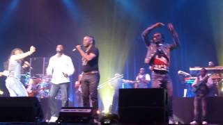 EARTH WIND & FIRE - September - Paris 2013