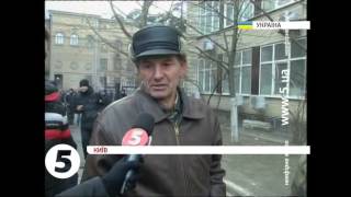 Невідомий побив джип сина Януковича - #Євромайдан