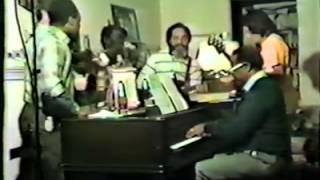 Ken Lazarus And The Crew - Reggae Scorcher Ken Lazarus And The Crew - Reggae Scorcher