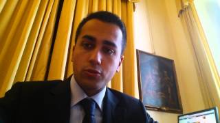 Luigi Di Maio: "La politica continua con i privilegi.Ecco una lettera che ho ricevuto"