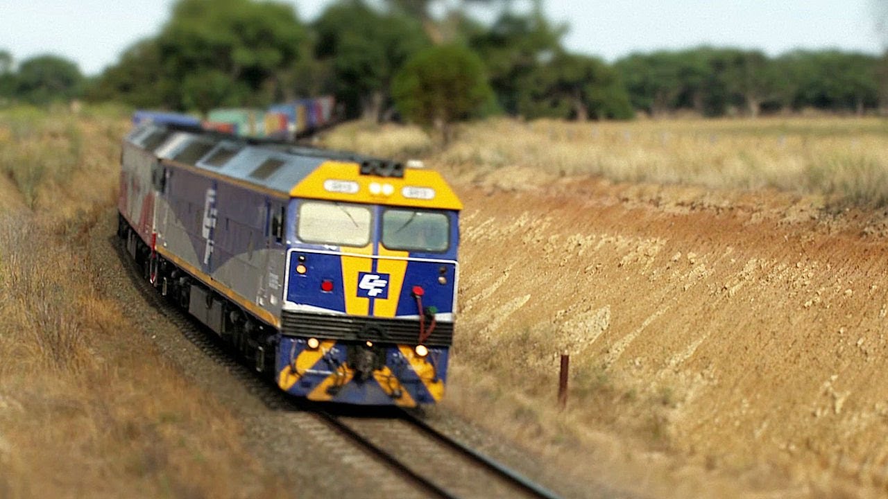 HO scale model or a freight train in Victoria? - PoathTV Australian 
