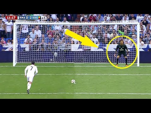 20 Penales Más Graciosos del Fútbol ● Funny Penalty Kicks in Football