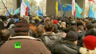В Симферополе митинги за и против новых властей привели к столкновениям