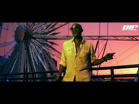 Rebel & Dimaro & Chris Willis - Watch The World Go By