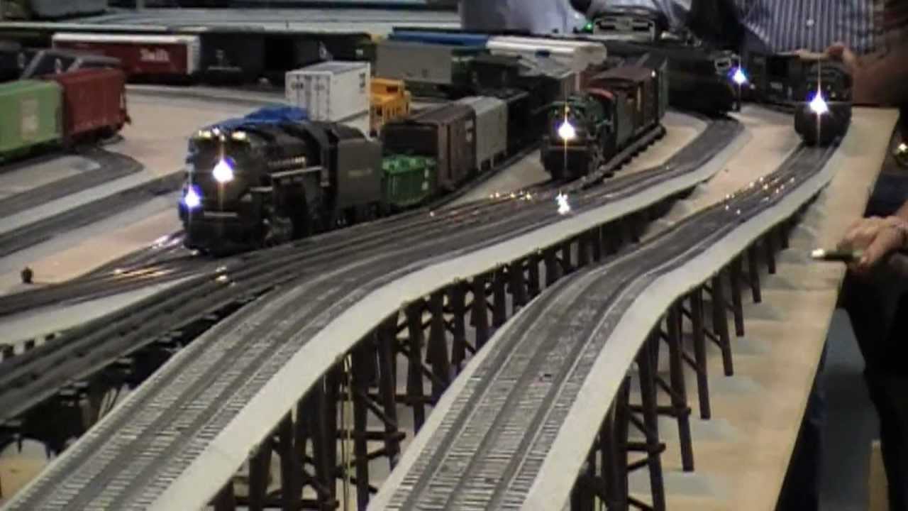 Lionel Trains (Test Track Layout), 08-18-2012 - YouTube