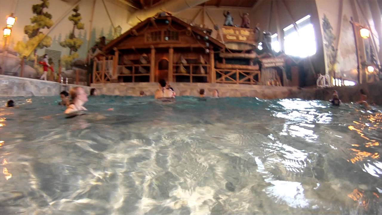 does great wolf lodge sandusky have a wave pool