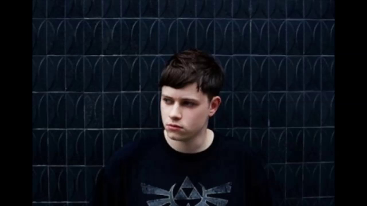 Rustie - Essential Mix - BBC Radio 1 - 7th April 2012 - YouTube