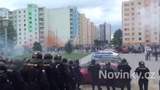 České Budějovice - Pochod proti romům - Brutalita Policie ČR - 29.6.2013