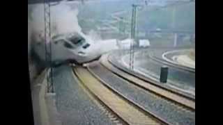 Momento accidente tren Santiago  train crash schrecklichen Zugunglück 恐ろしい列車事故 可怕的火车相撞事故 可怕的火車相撞事故