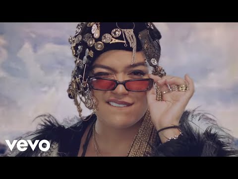 Karol G, Shaggy - Tu Pum Pum ft. El Capitaan, Sekuence