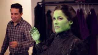 Martha Debayle se transforma en Elphaba