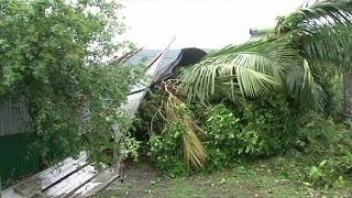 La Réunion : le cyclone Bejisa est là, les dégâts aussi