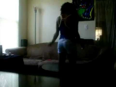 Meshia Dancing To Beg For It -Chris Brown - YouTube