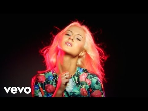 Rebecca James - 1000 Roses