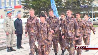 Смотр строевой подготовки прошел среди школьников в Искитиме