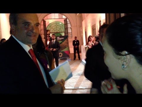 Miguel Relvas novamente VAIADO e INSULTADO em homenagem no Rio de Janeiro Miguel Relvas novamente VAIADO e INSULTADO em homenagem no Rio de Janeiro