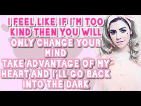 Lonely Hearts Club - Marina and the Diamonds (LYRICS ON SCREEN)