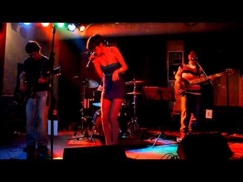 Betty Lee Quartet - Swing Me (Cosmic People cover) - Live at Jazz Republic