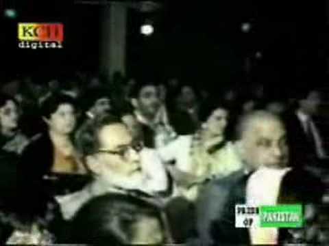 Beautiful poetry by Hakim Nasir sung by Abida Parveen