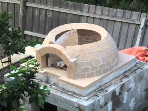 Building a wood-fired pizza Oven - YouTube