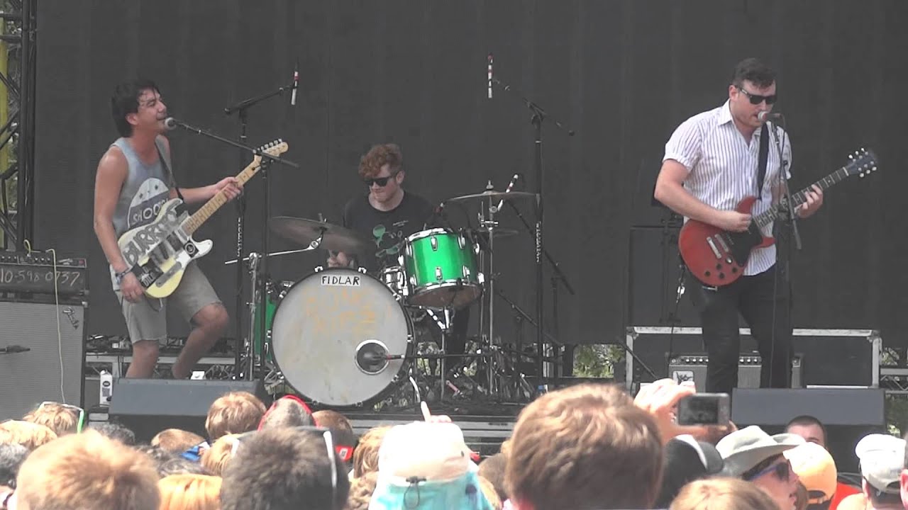 Fidlar "west coast"@lollapalooza 2012 - YouTube