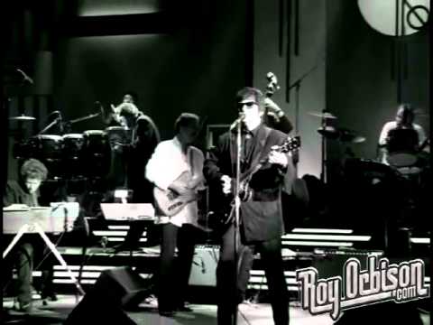 Roy Orbison - "Ooby Dooby" from Black and White Night - YouTube