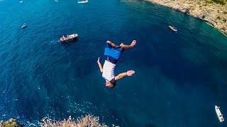 Espectaculares saltos de acantilados Italia