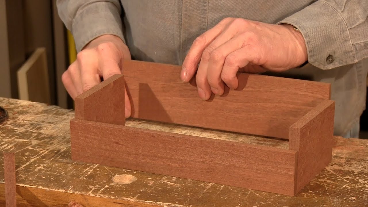 Dovetail Caddy (part 1 of 5) - Woodworking project with Paul Sellers