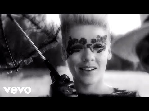 Pink - Blow Me (One Last Kiss)