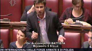 Alessandro Di Battista - perche' non abbiamo dato la fiducia al PD - Bersani in aula ad ascoltare