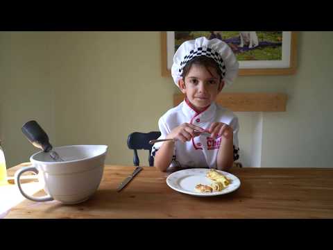 JOEY makes Pancakes!