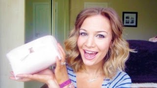 WHAT'S IN MY TRAVEL MAKEUP BAG!