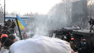 Съемка с баррикад на Грушевского. Утро 24.01.2014