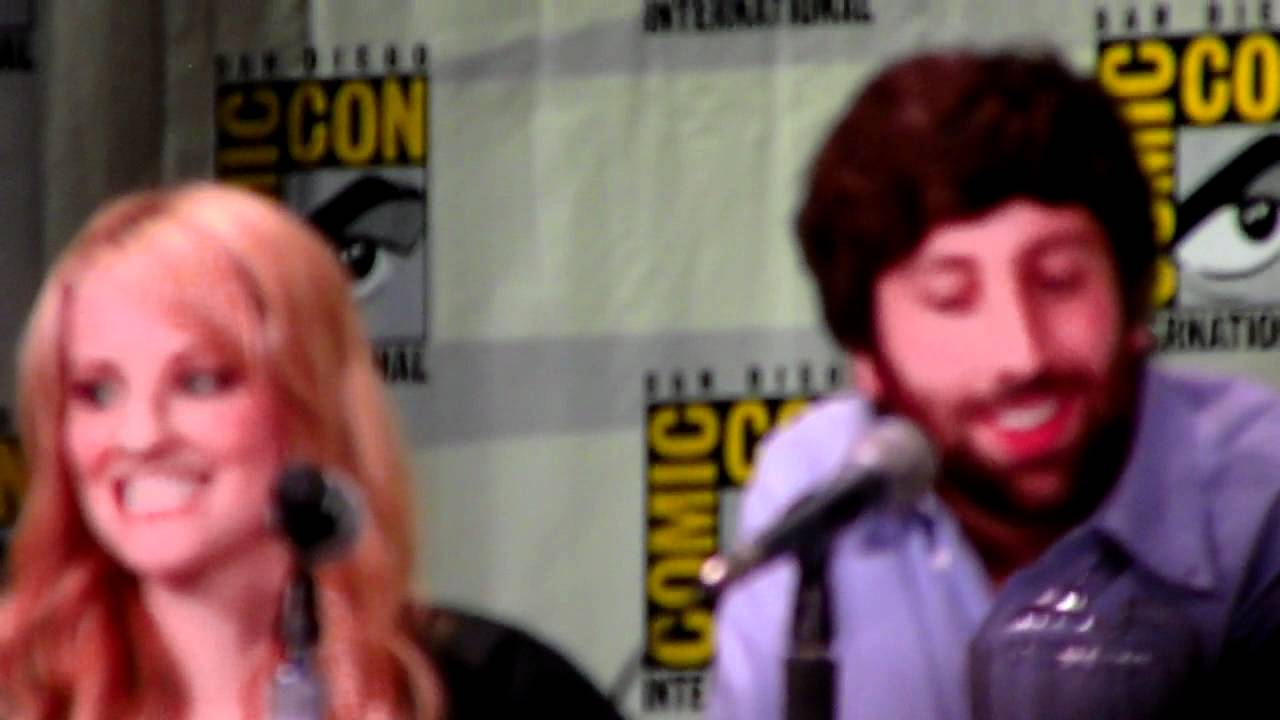 Simon Helberg and Melissa Rauch impersonate Howard's Mom from "The Big