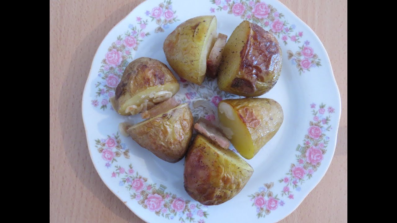 Картошка внутри с салом в духовке рецепт Картошка внутри с салом в духовке рецепт