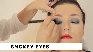 The most famous christmas smokey eyes