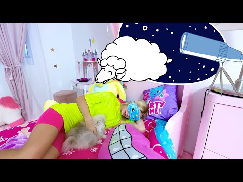 Maggie Pretend Play Dress Up and Going to the Princess Ball