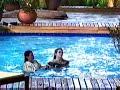 A FAZENDA - Especial: Luciele e Fabiana Alvarez se divertem na piscina