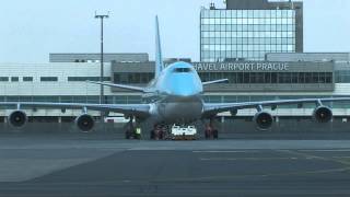 Boeing 747-400 Korean Air, push and take off, 28.6.2013 from LKPR..