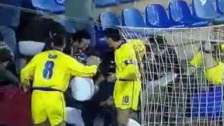 Palermo breaks leg during goal celebrations