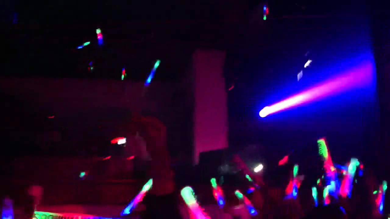 David Guetta - F*** Me I'm Famous - Ibiza Mix '08 David Guetta - F*** Me I'm Famous - Ibiza Mix '08