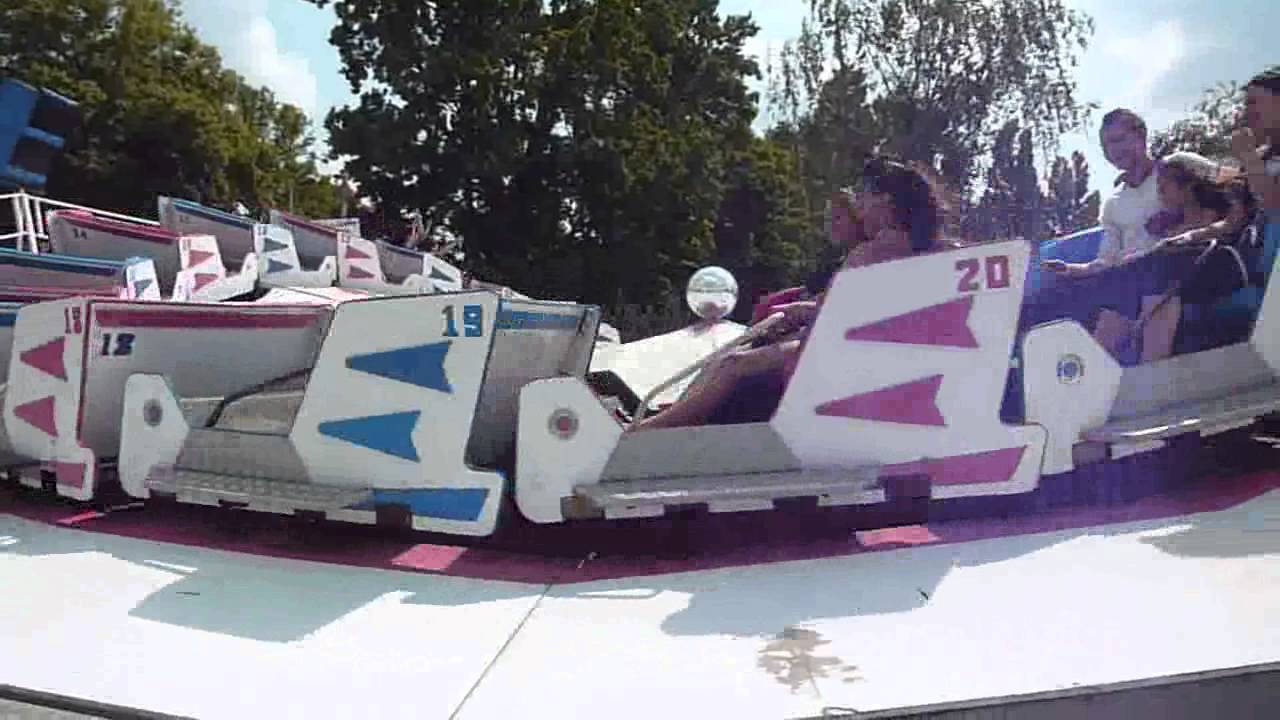 Fête foraine de Sainte Geneviève Des Bois 2011 YouTube ~ Toys R Us St Genevieve Des Bois Fête foraine de Sainte Geneviève Des Bois 2011 YouTube ~ Toys R Us St Genevieve Des Bois