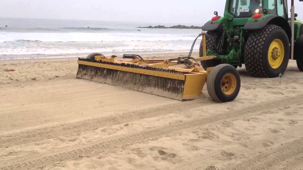 VENICE BEACH LOS ANGELES SAND CLEANING MACHINE YouTube