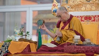 Далай лама дарует посвящение Калачакры в Бодхгае