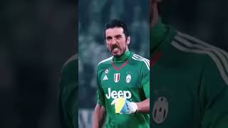 That glance, filled with memories ♥️ #memories #emotional #football #buffon #juventus #oldtimes