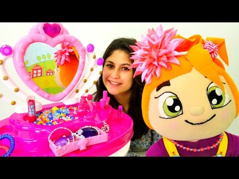 Loli Ve Leli Saklambaç Oynuyorlar. Ayşe'nin Takı Masası 👑💍. #eğiticivideo Ve #çocukoyunları!