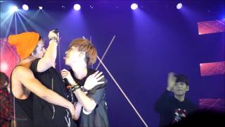 Super Junior trying to strip Donghae and lick Kyuhyun - SS5 LONDON ♥