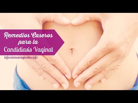 Los tipos de los hongos en los pies entre los dedos de la foto