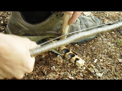 Anleitung Feuerbohren mit Schnürsenkel